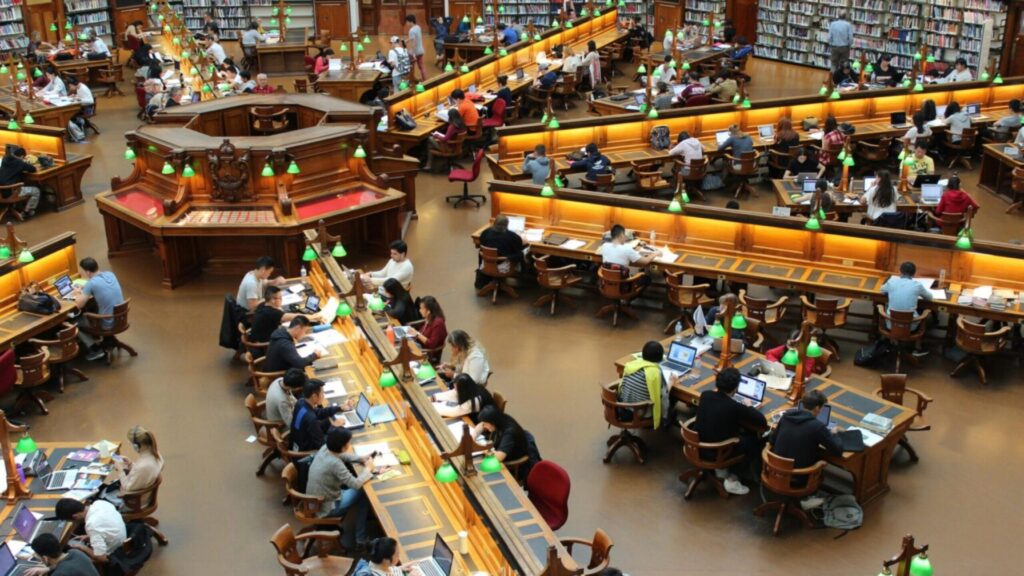 The Role of Advisory Boards in Higher and Vocational Education